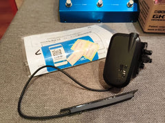 BOSS VG-800 V-Guitar Processor with gk 5 pickup and adopter only 2 days old