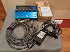 BOSS VG-800 V-Guitar Processor with gk 5 pickup and adopter only 2 days old