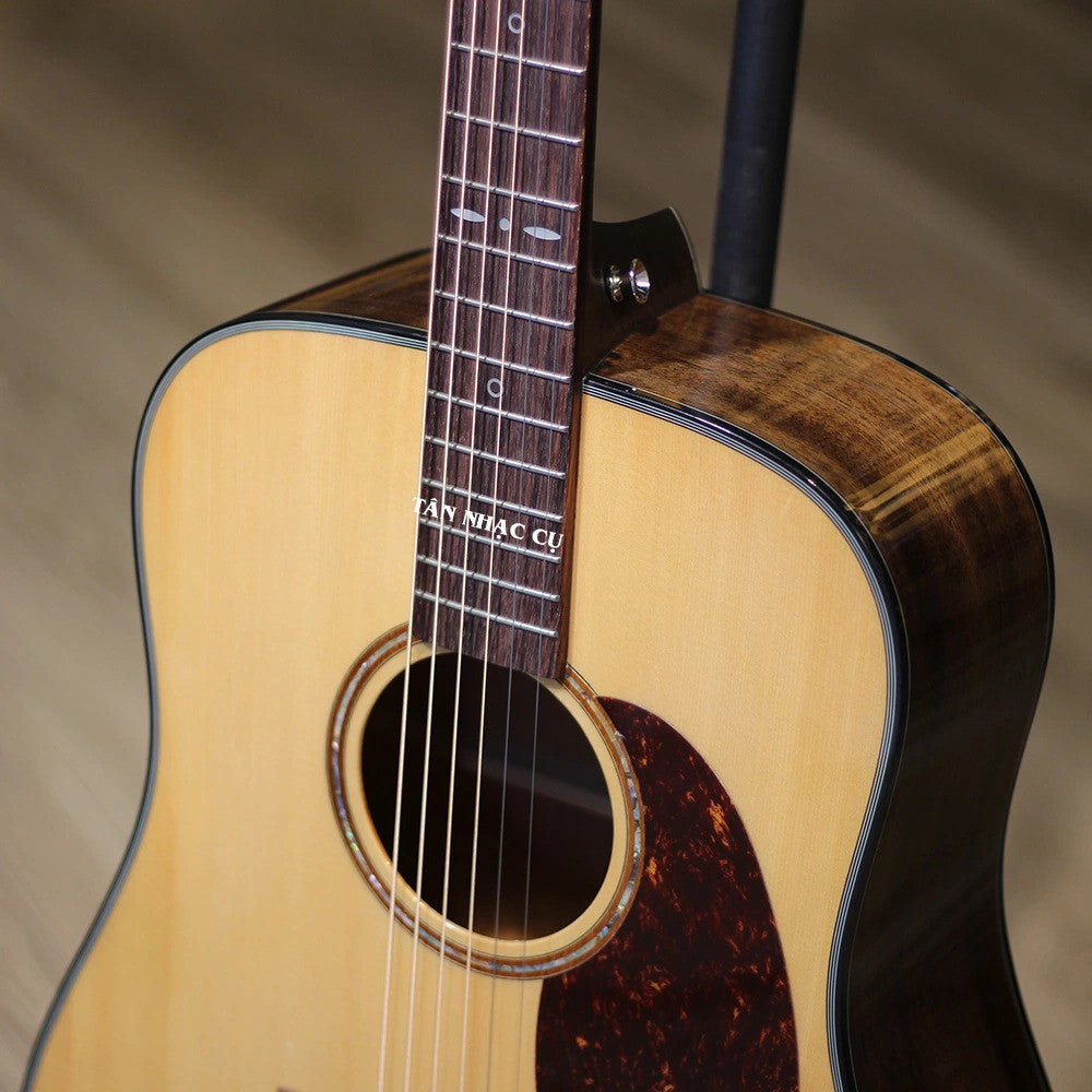 SAGA SF830 CE ELECTRO ACOUSTIC GUITAR